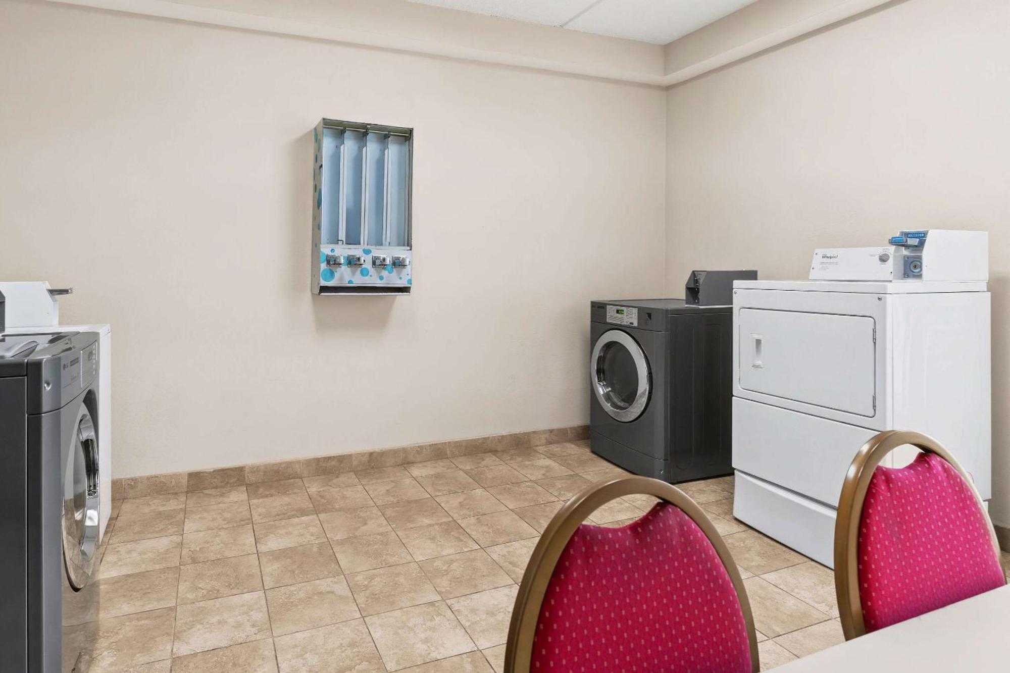 Comfort Inn Lehigh Valley West Fogelsville Экстерьер фото